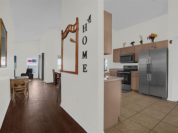 3rd image of 102 Saffron Way