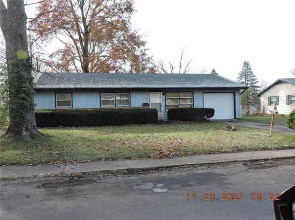 1110 Holiday Dr, Danville, IL 61832