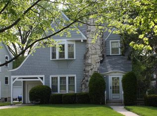 306 May Ave, Glen Ellyn, IL 60137