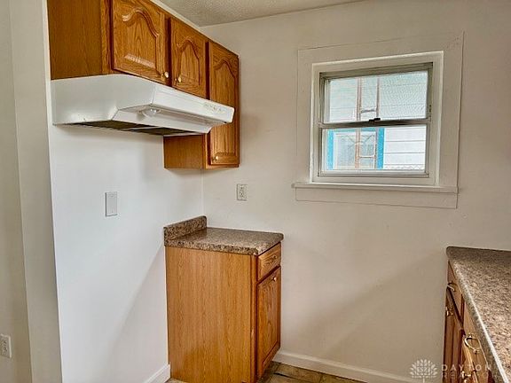 3rd image of 1505 Wyoming St