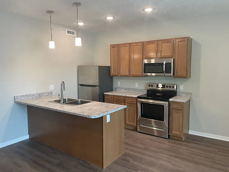 Fremont Omega Apartments — Photo 15