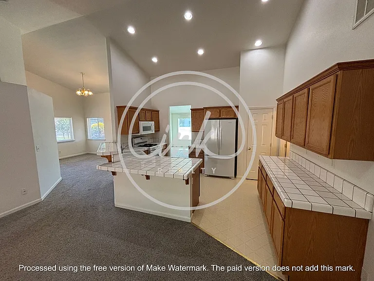 1481 Harvest Ave — Photo 7