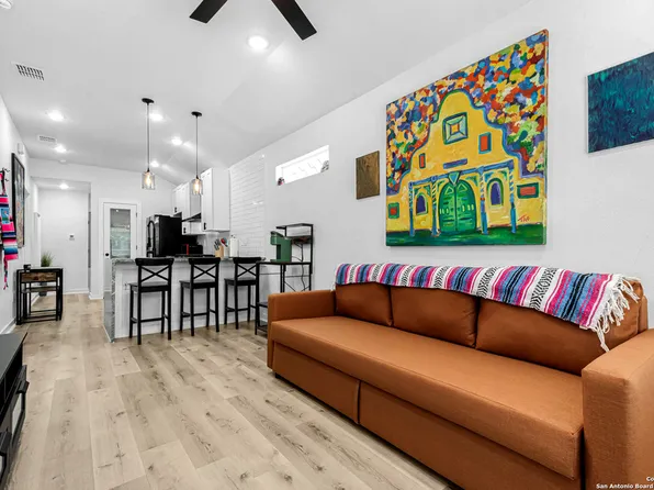 329 Saint Francis, San Antonio, TX 78204