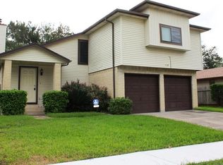 1139 W Brompton Dr, Pearland, TX 77584