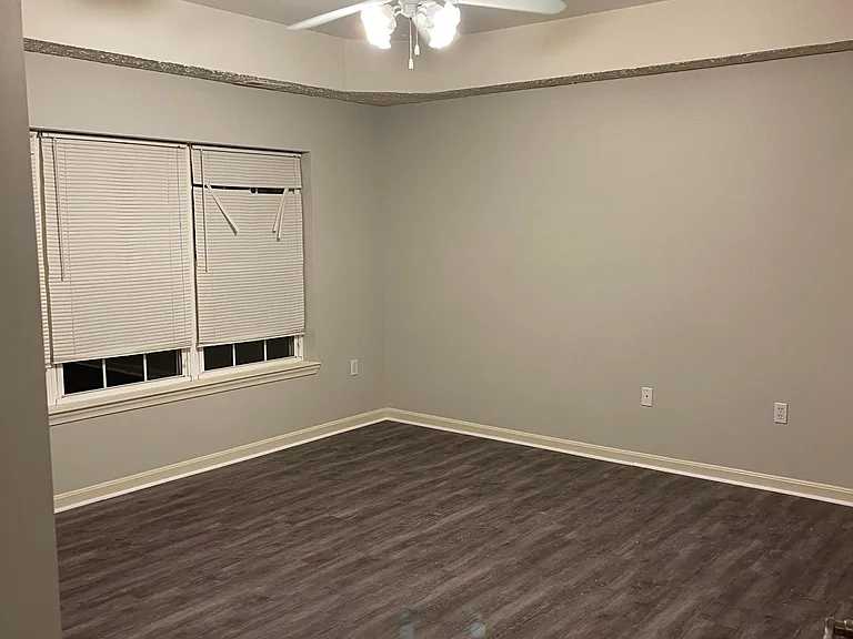 9268 Tournament Dr — Photo 25