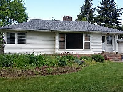 4th image of 890 NE C St