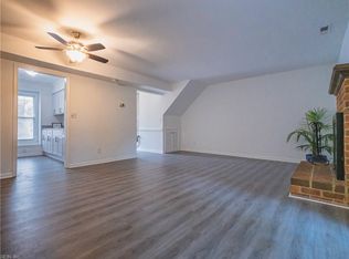 2407 Rennie Dr, Virginia Beach, VA 23454