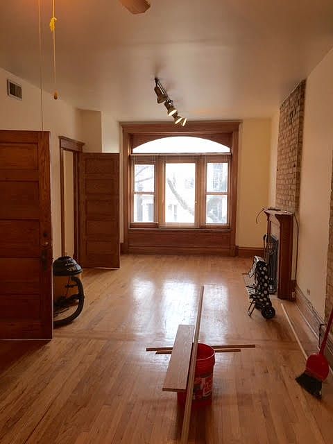 1st image of 3510 N Sheffield Ave APT 2S