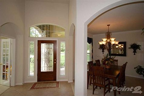 2 Story Foyer!