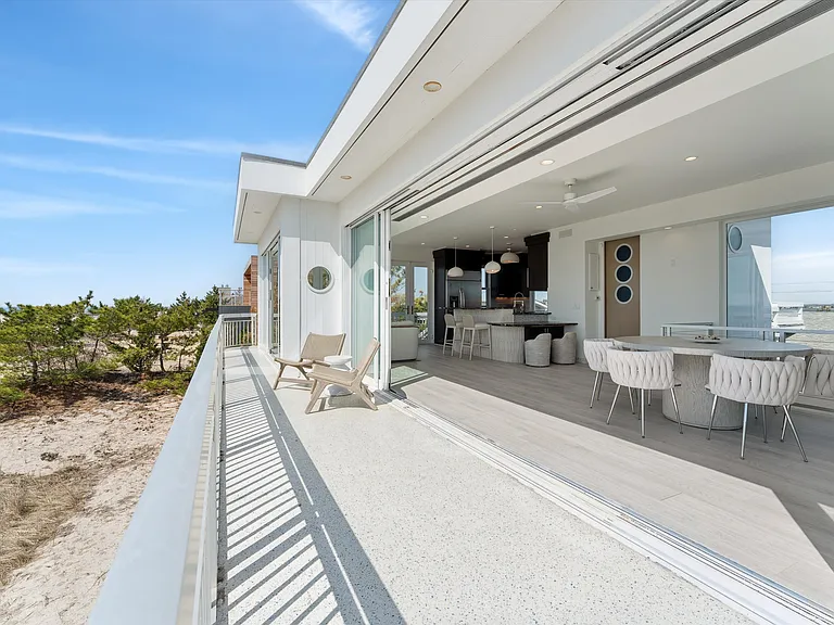 413B Dune Rd — Photo 13
