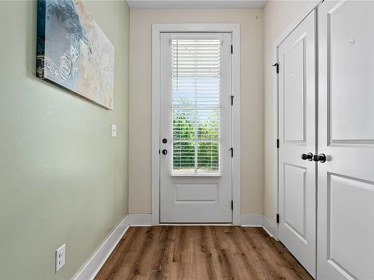 868 Twin Forks Ave #5 — Photo 3
