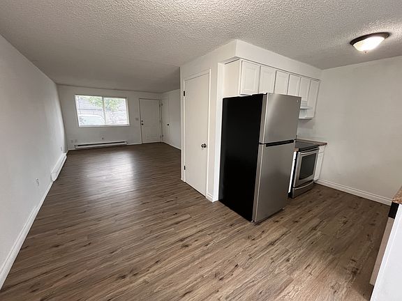 2nd image of 22920 NE Halsey St #5