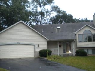 7050 Gardenia Ct, Apple Valley, MN 55124