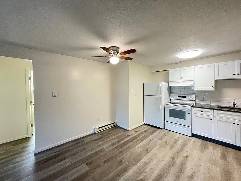 181 Loudon Rd #203 — Photo 3