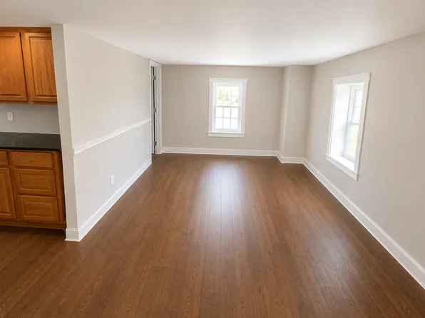 76 High St #10, Exeter, NH 03833