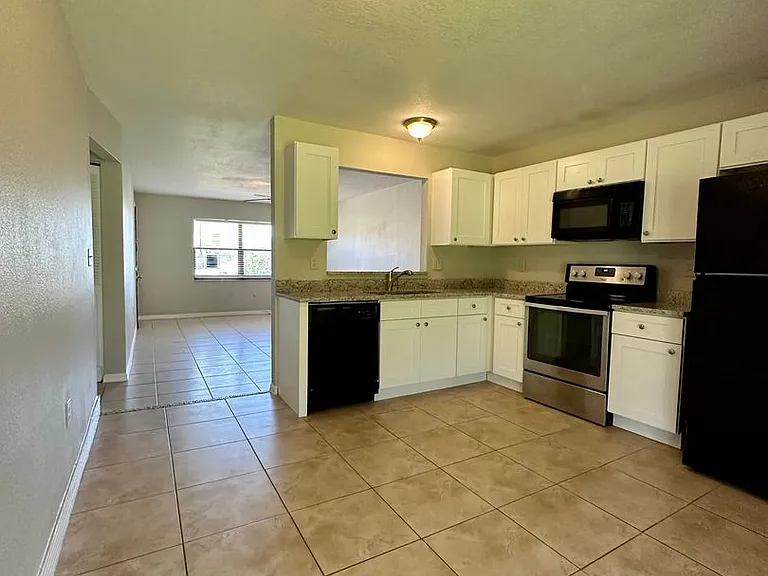 544 Imperial Pl — Photo 12