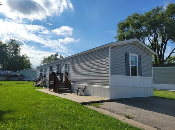 27 Little Chief Dr, Bourbonnais, IL 60914