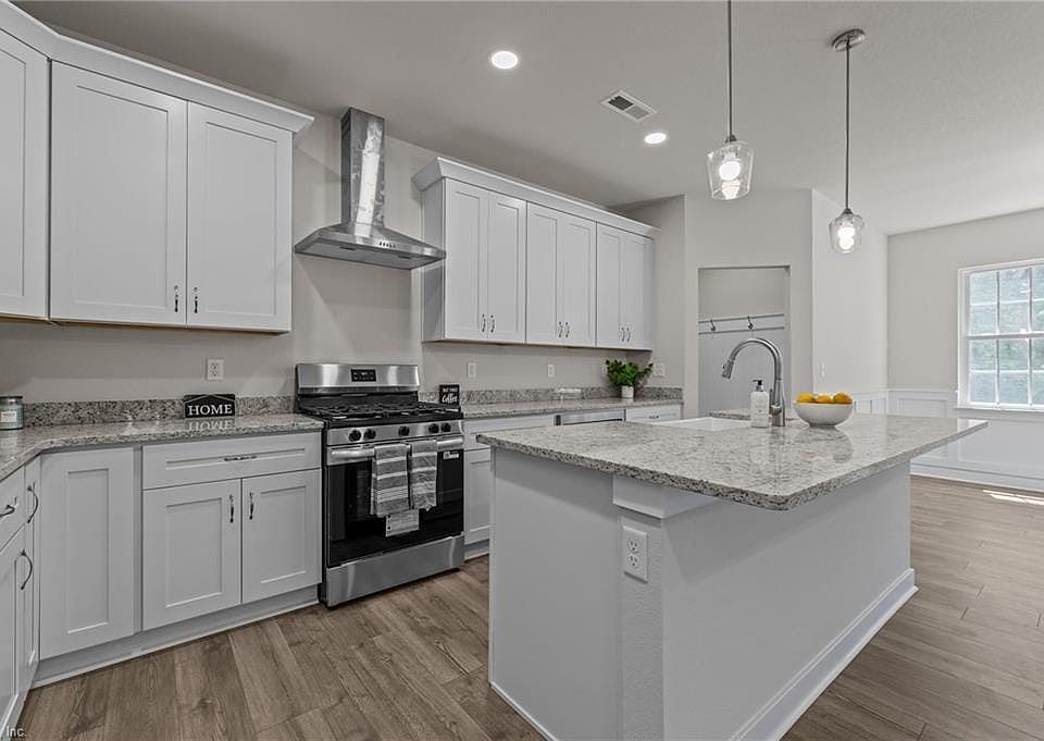 1st image of 5015 Oriole Dr