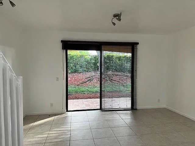 4150 Forest Dr — Photo 4