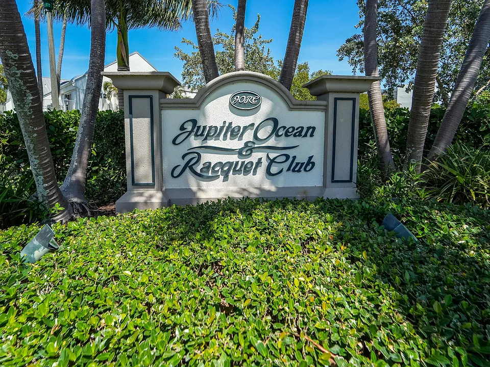 1605 S US Highway 1 #303M1