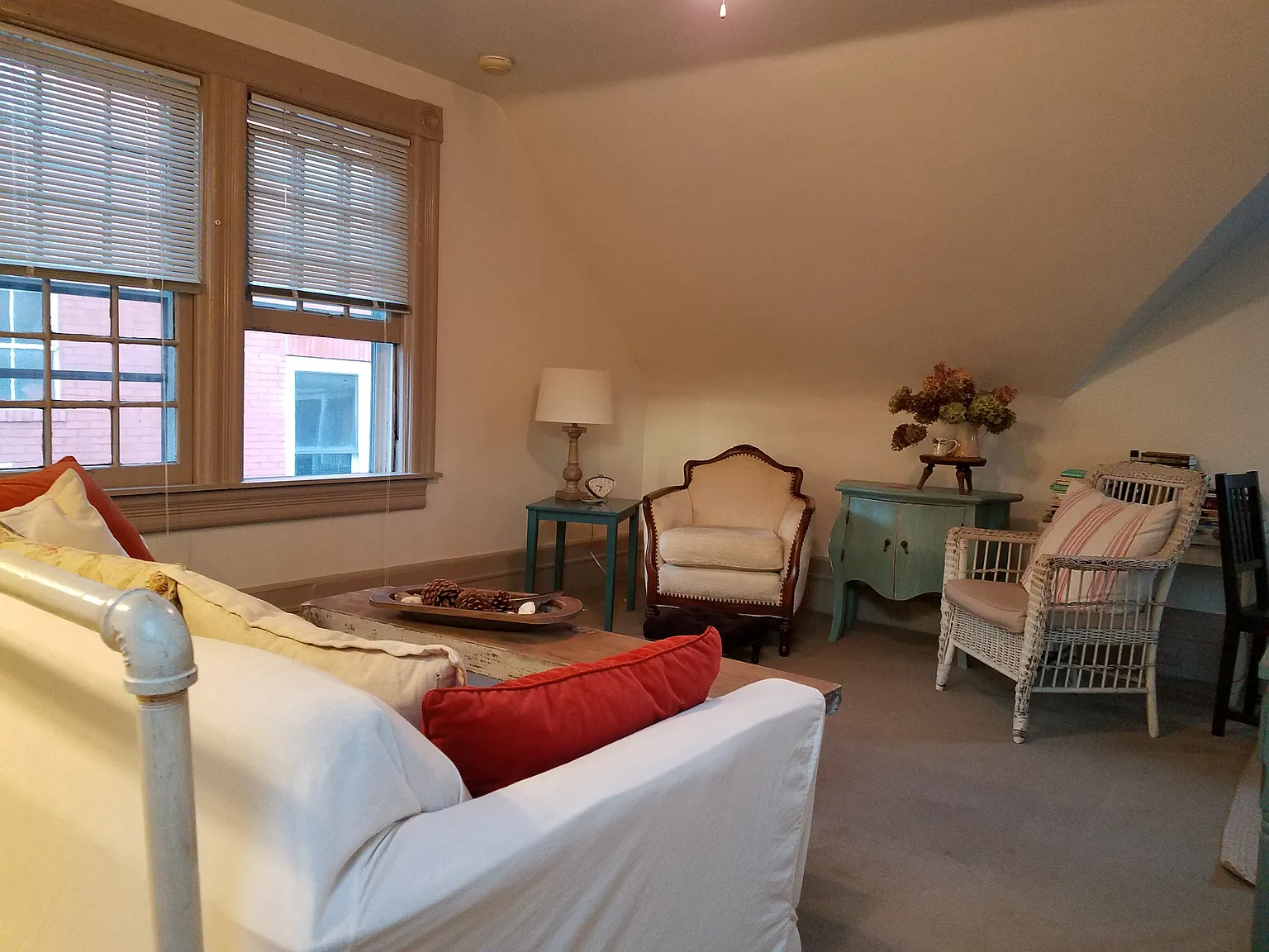 1 bed, 900 sqft, $1,400 — Photo 2