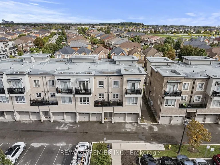 105 Kayla Cres #10 — Photo 37