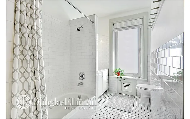Sold by Douglas Elliman | media 18