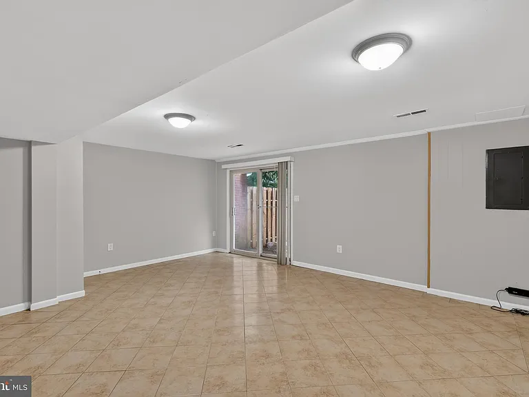 15063 Cherrydale Dr — Photo 32
