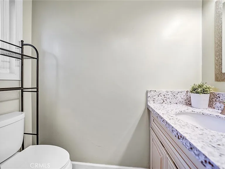 452 W Winnie Way — Photo 27