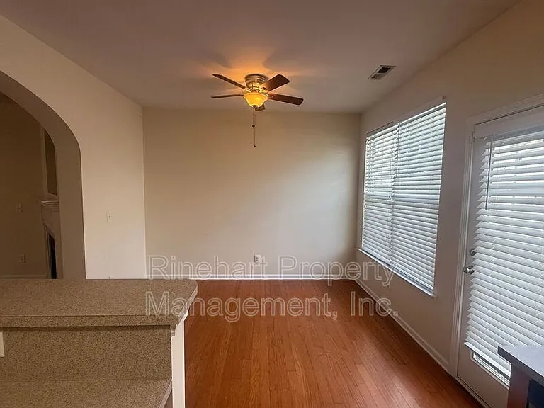 530 Bent Leaf Ct — Photo 6