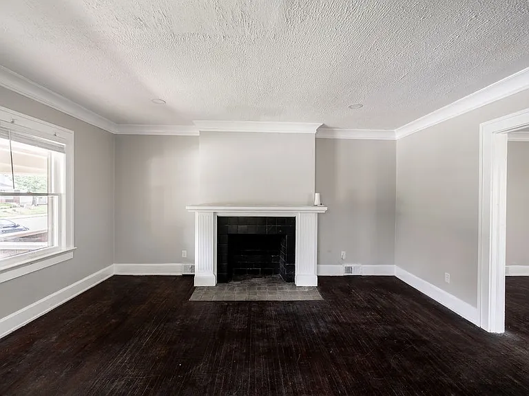 3556 N College Ave — Photo 7