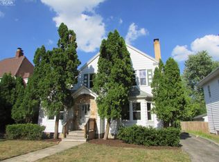1419 Woodcroft Ave, Flint, MI 48503