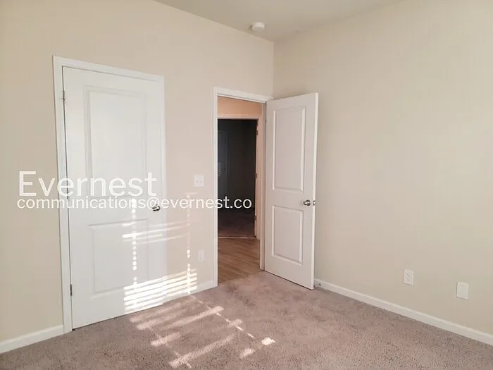 118 Culver St — Photo 10