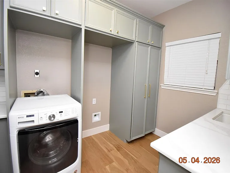 421 Creekside Dr — Photo 8