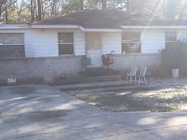 1st image of 2801 Southwood Dr