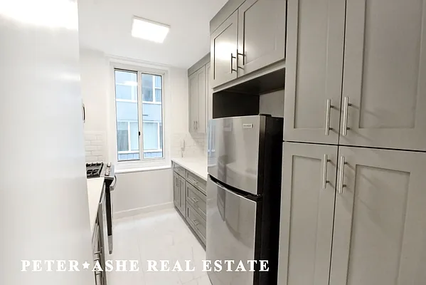 Rented by Peter Ashe | media 8