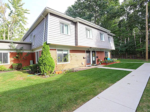 38173 Greenwood St, Westland, MI 48185