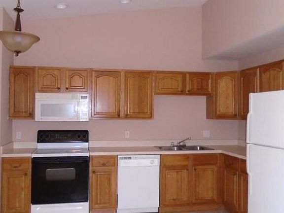 4th image of 4681 Golfview Blvd