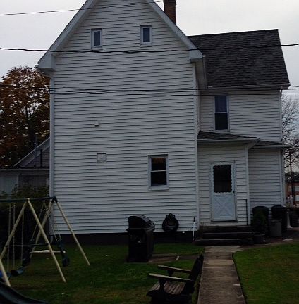 3rd image of 284 Pearl St