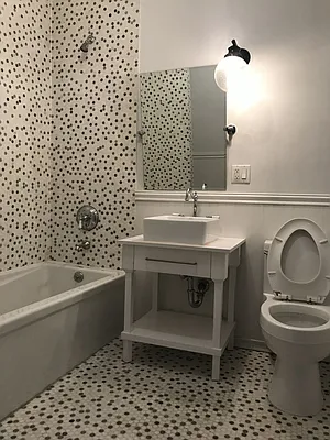 Rented by Really NY LLC | media 33