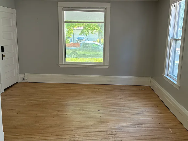 1826 Pierce St NE #1 — Photo 3