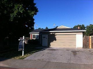 2nd image of 12 Mariposa St