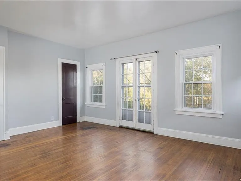 143 Hartwell Rd — Photo 1
