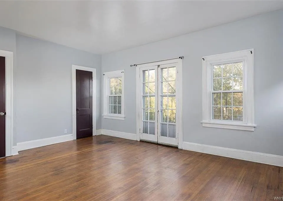 143 Hartwell Rd