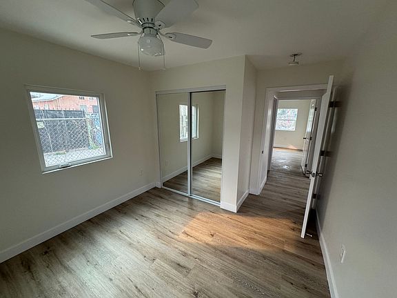 4th image of 1440 E 48th Pl #1