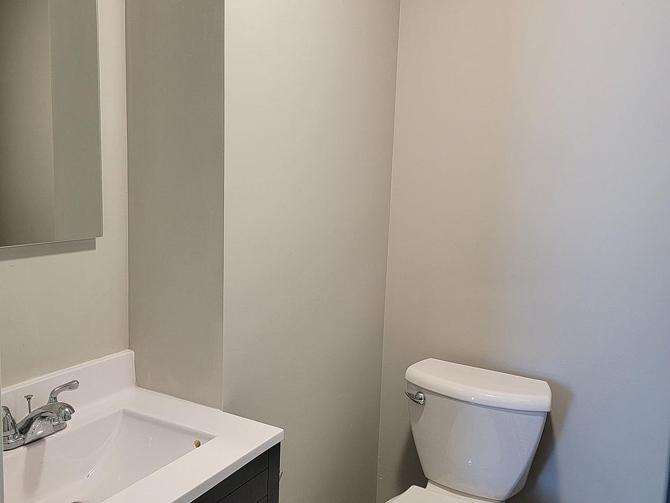 1st image of 1413 E Washington St #3