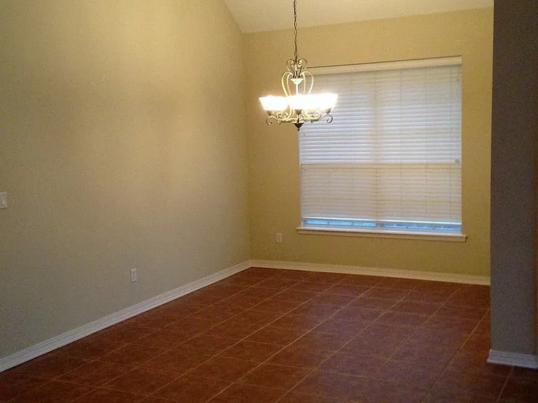 113 Baltic Dr — Photo 15