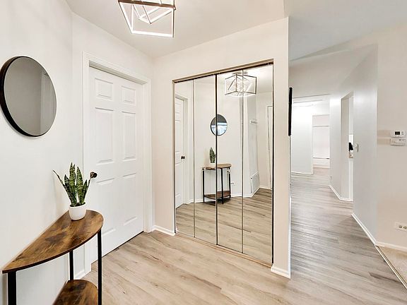 4th image of 1506 Canbury Ct #2A