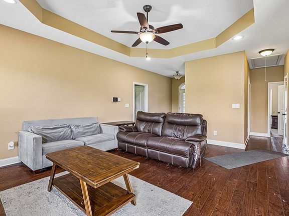 4th image of 1344 Canyon Pl