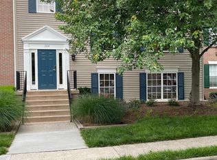 104 Prosperity Ave SE APT D, Leesburg, VA 20175